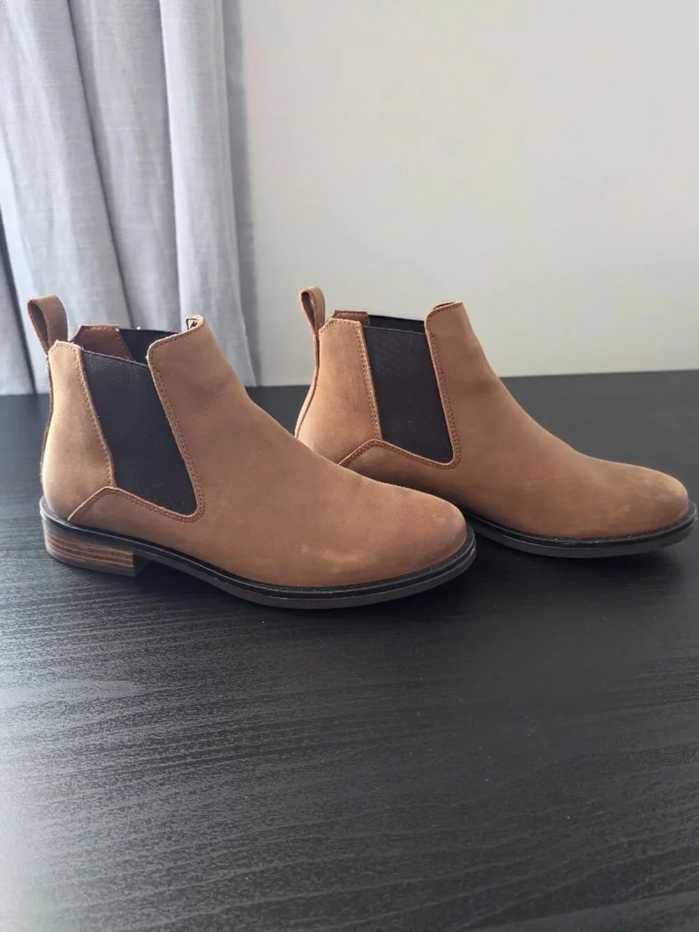 Clarks Women's Brown Chelsea Boot - Size 6.5